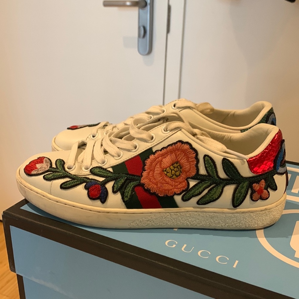 Gucci Ace Sneakers Sold Out on date Dropped!!